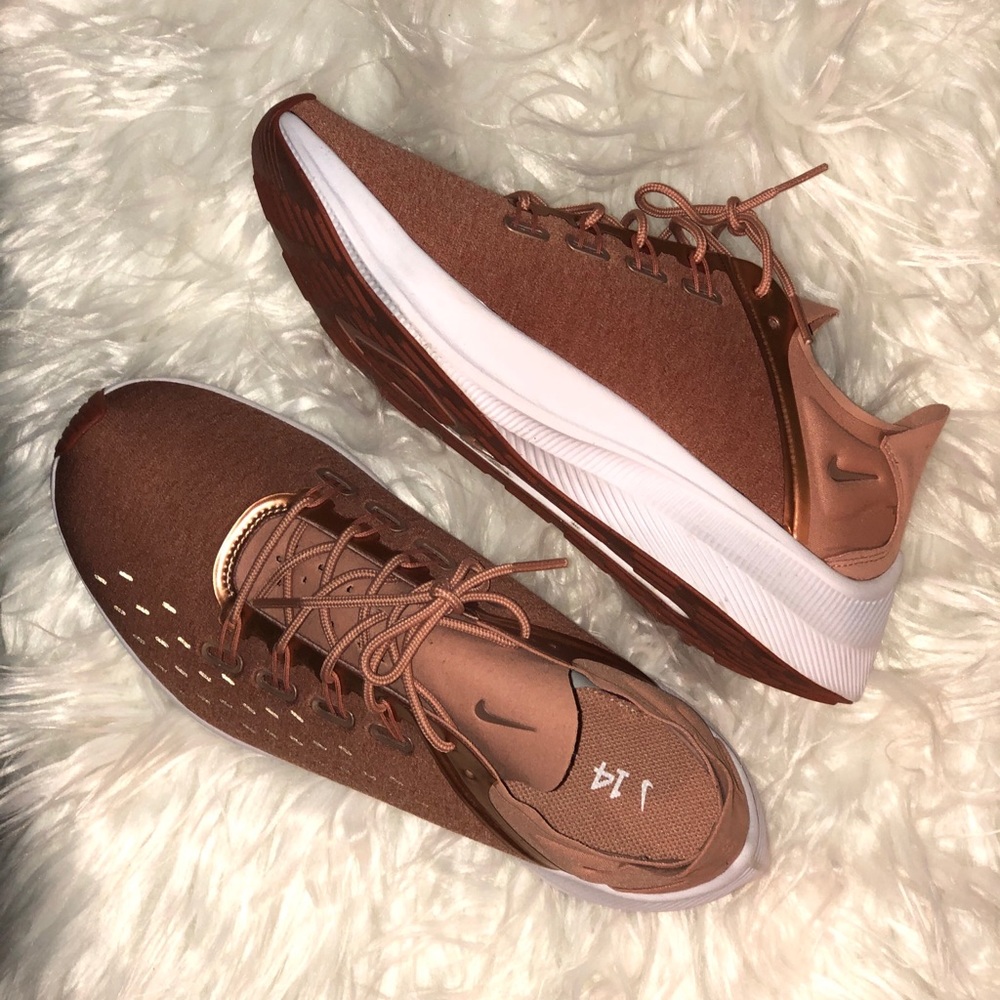 LIKE NEW Women’s NIKE EXP-X14 Running Shoes